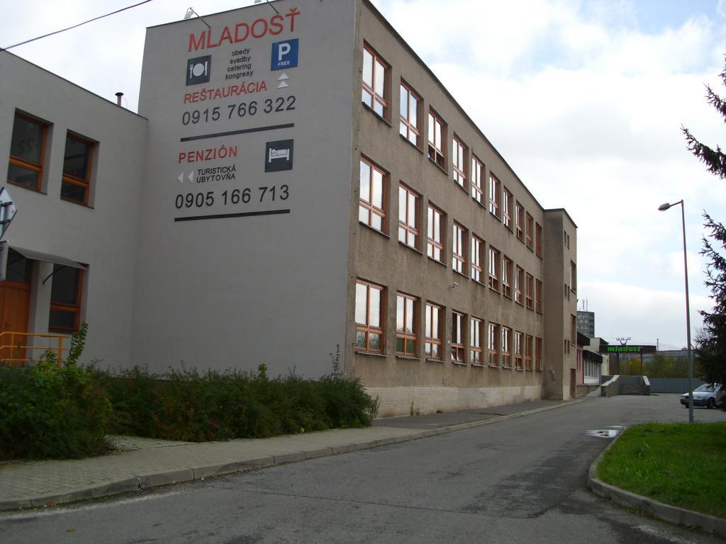 Guest House Mladost Prešov Exteriör bild