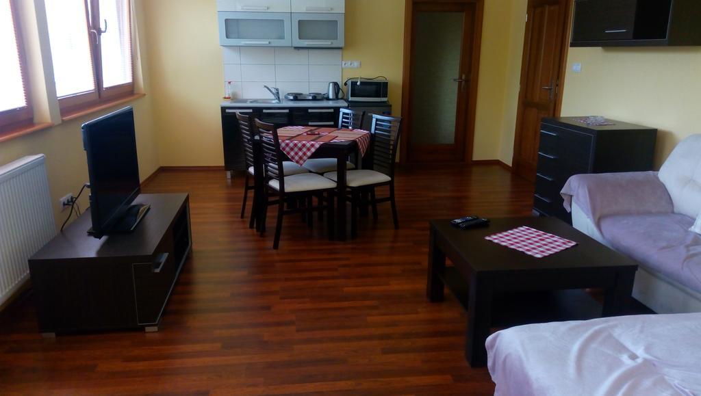 Guest House Mladost Prešov Exteriör bild